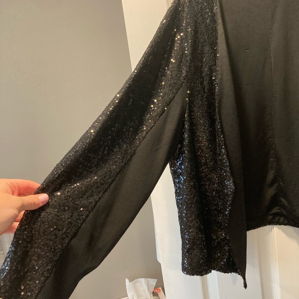 Woman’s jacket - Picture 2 of 5